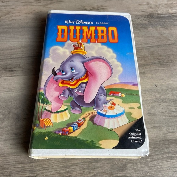 3 Black Diamond Disney VHS- Dumbo, the‎ Fox & the Hound & Rescuers Down Under - Picture 5 of 12